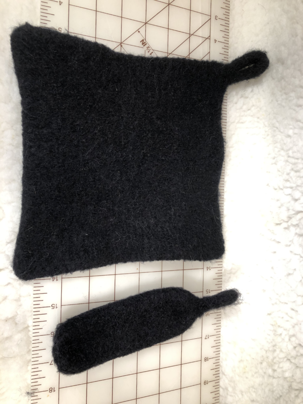 Black Felted wool hot mat and pan handler set